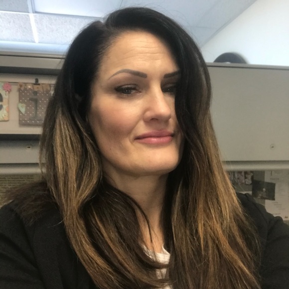 Meet your Posher, Heidi - Picture 5 of 5